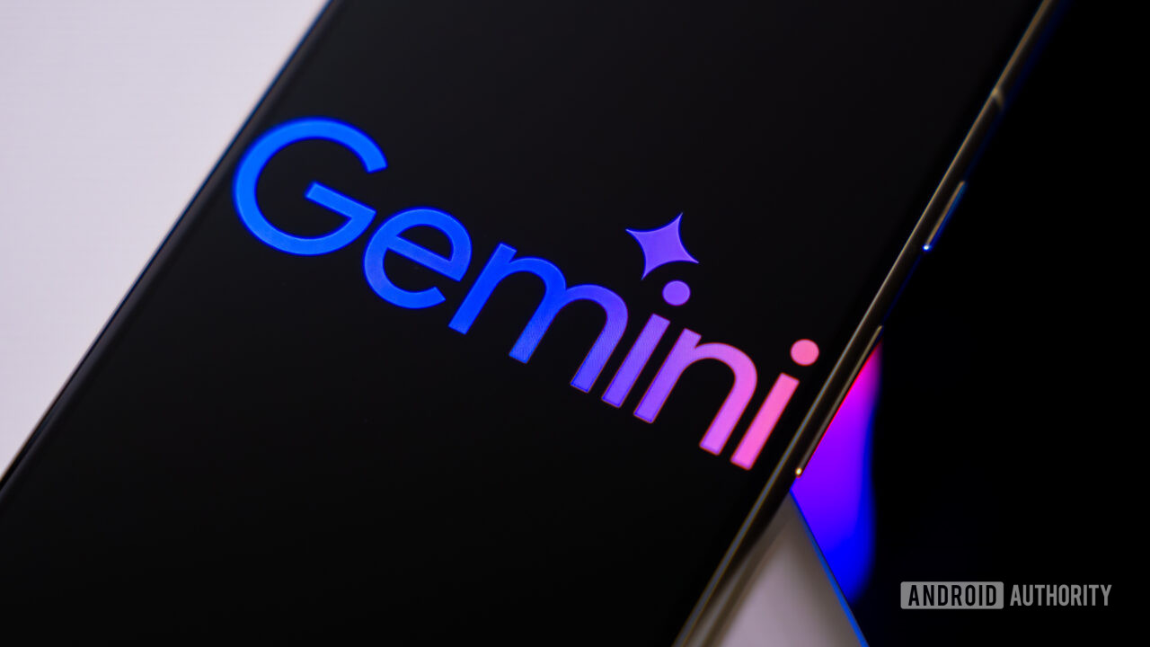 Google-Gemini-logo-on-smartphone-stock-photo-4-1280w-720h